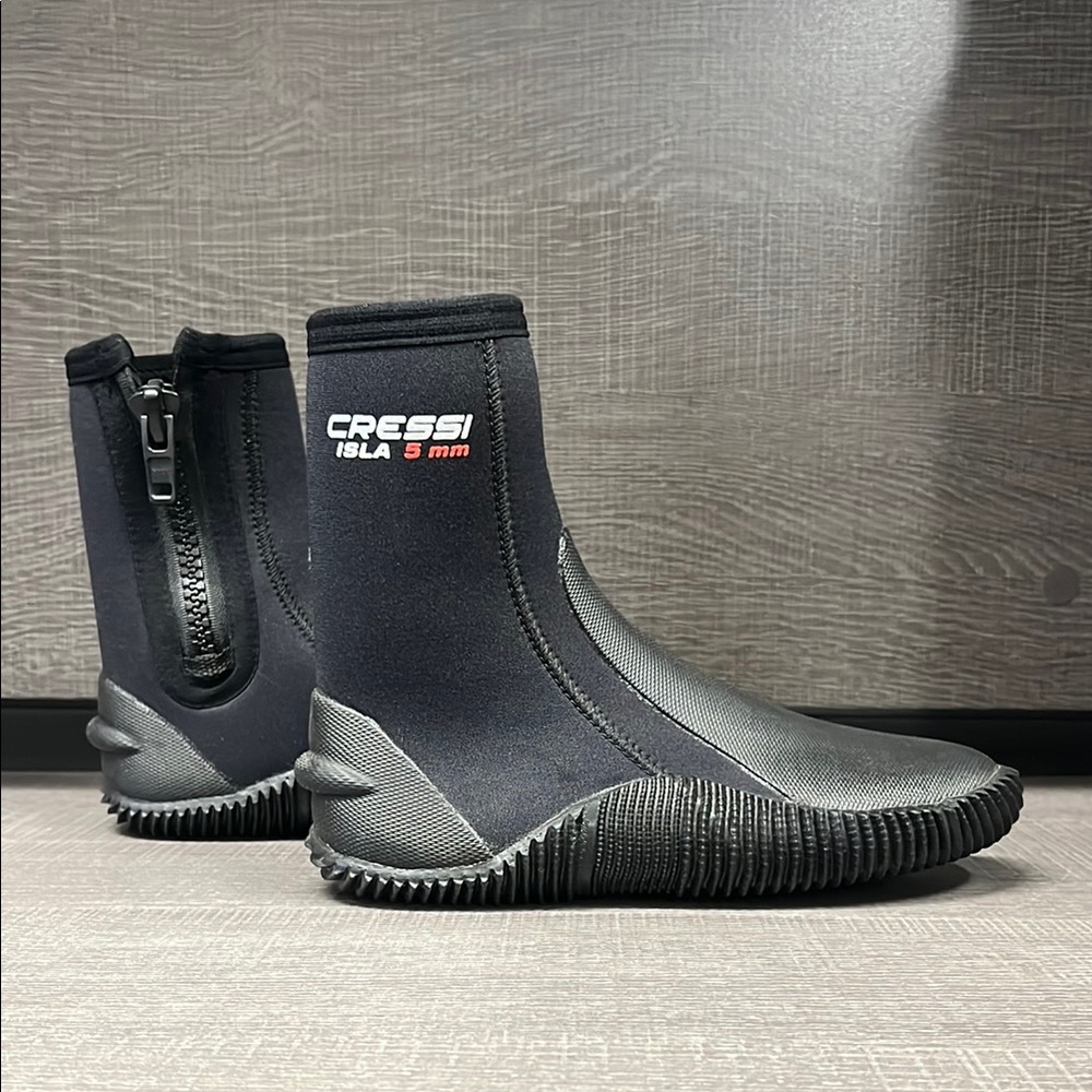 Cressi Isla 5mm Neoprene Adult Anti-Slip Sole Boots (Black) - Size 5